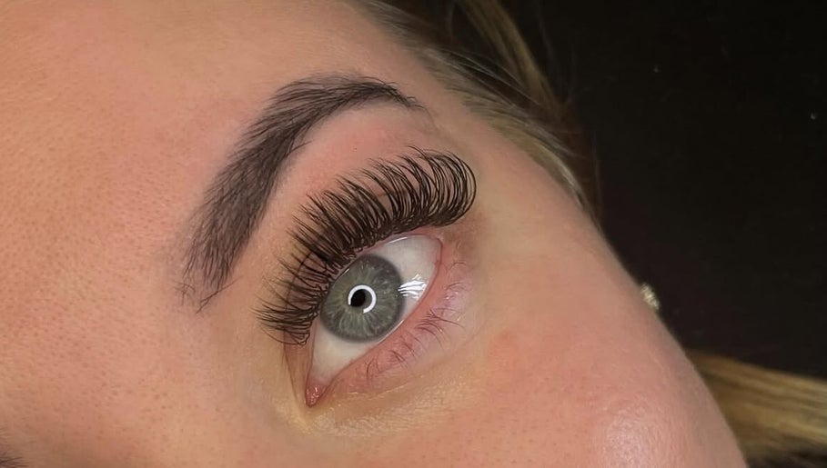 Close-up of voluminous eyelashes from Angel Eye Extensions in Melbourne, Victoria, AU.