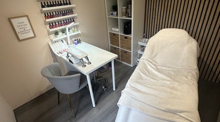 The Beauty Hut