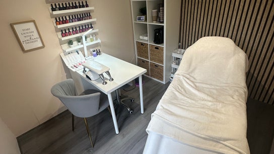 The Beauty Hut