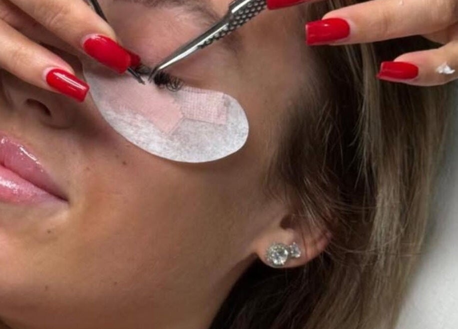 Eyelash extensions being applied at What the Fluff Lash Artistry, Chelmsford, England, GB for stunning enhancements.