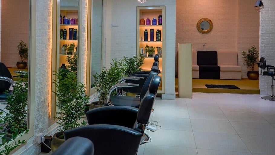 Elegant seating and mirrors at Studio Zee | Colombo 07, Colombo, Western Province, LK.