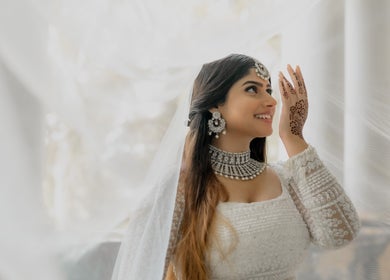 Elegant bride in traditional attire at Studio Zee | Colombo 07, Colombo, Western Province, LK.