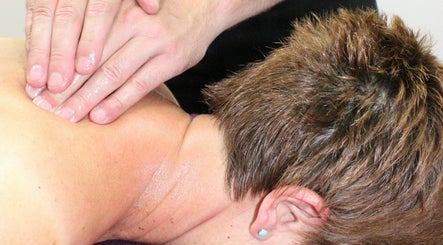 Zane Tippett Massage, bild 3