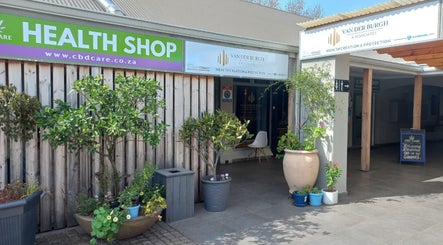 Entrance with green plants at Natasja King Reiki and Holistic Wellness, George, Western Cape, ZA.