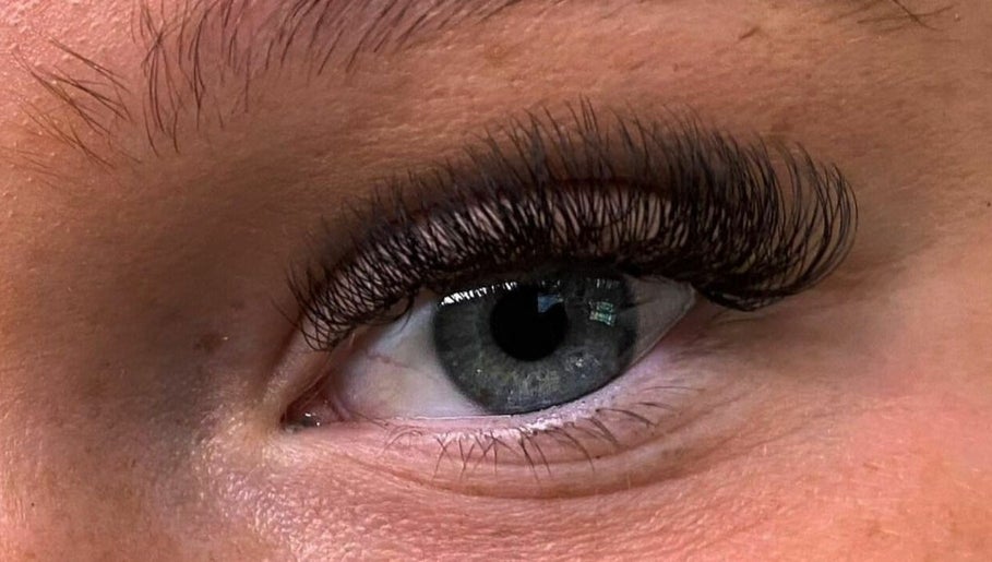 MP Lash Lounge, bild 1