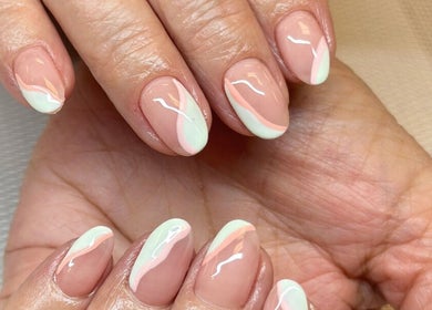 Stylish pastel nail art at Gris Beauty Spa, Orlando, Florida, US. Perfect for a modern nail makeover.