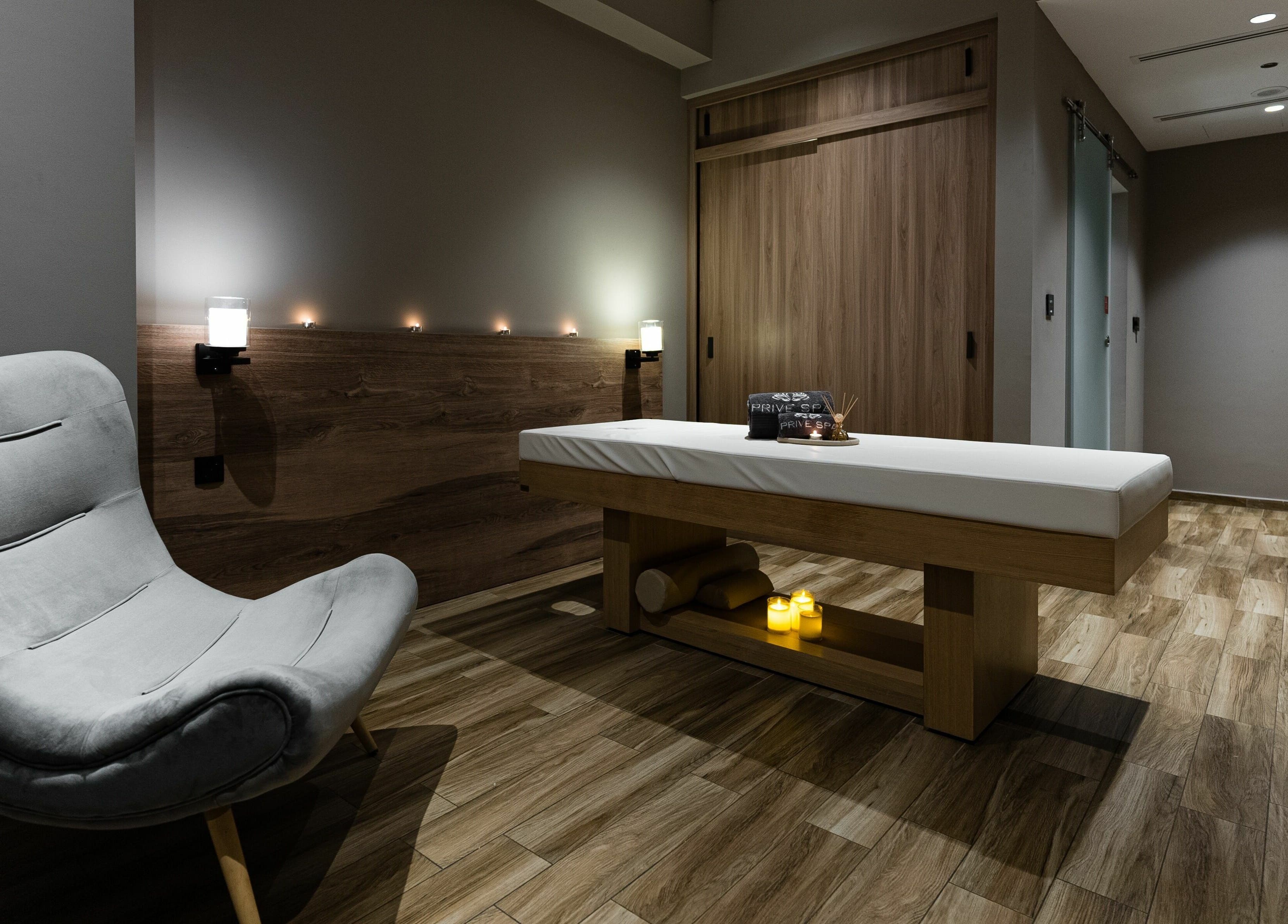 Prive Spa massage room with serene decor and cozy ambiance in دبي, دبي, AE.