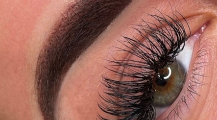 Close-up of styled lashes and brows at Ellietemplepmu, Plymouth, England, GB, showcasing expert beauty enhancement.