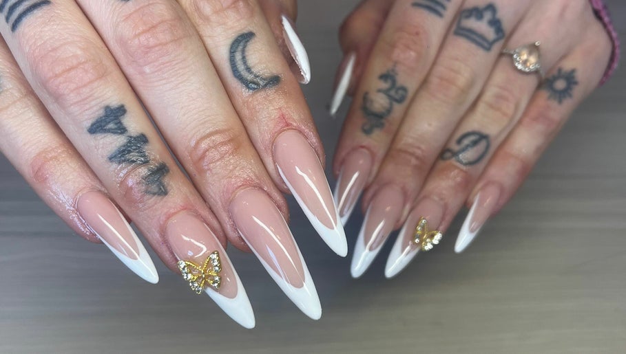 Nails By Olivia MCR billede 1