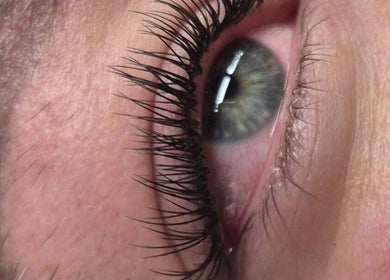 Close-up of elegant lash extensions at Dramatyes Lash Lounge, Springs, Gauteng, ZA.