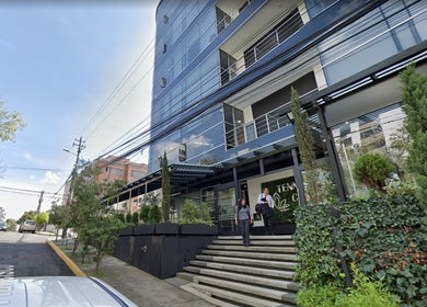 Entrada a BRACA Quito tennis, un moderno edificio en Quito, Pichincha, EC.