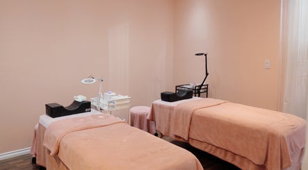 Clair De Age Beauty Lounge