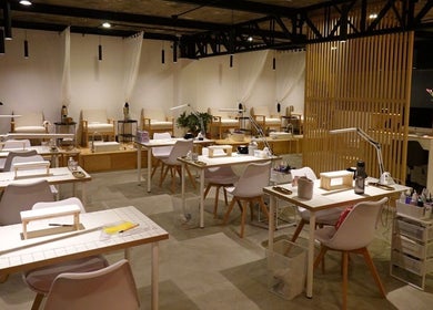 Sala moderna y elegante de Hi Hi Nails Roma en Ciudad De México, Ciudad De México, MX para servicios de uñas.