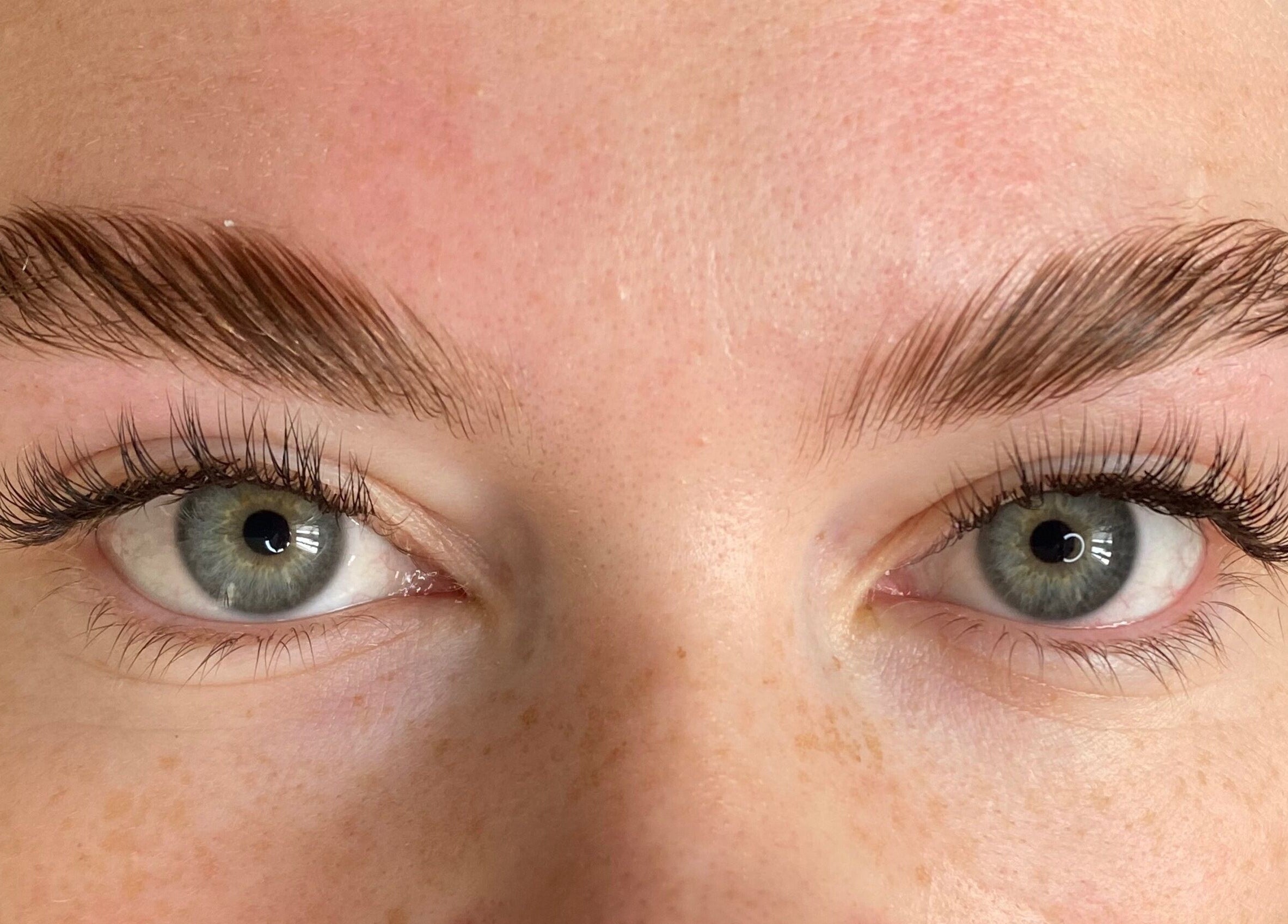 Perfectly styled eyebrows at Skin&soul by Siena in Northampton, England, GB. Enhance your natural beauty.