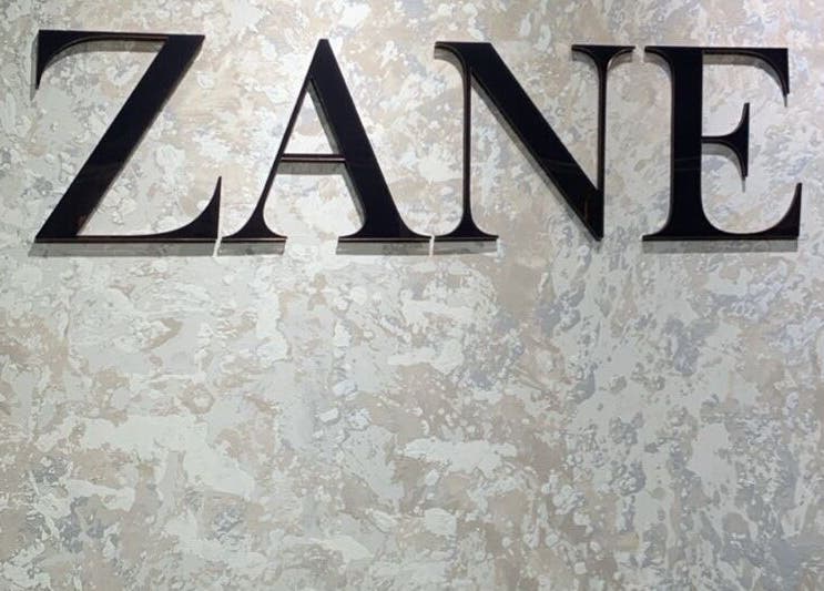 Logotipo de Zane sobre fondo texturizado en Valencia, Carabobo, VE.