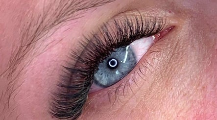 Leah’s Lash Lounge, bild 2