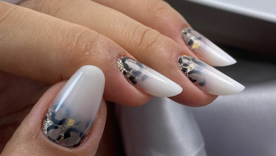 Milena Almeida - Nail Designer imagem 1