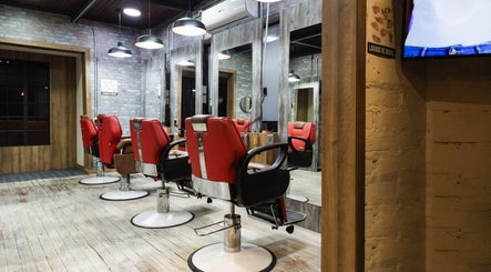 The Luxe Barbershop Lleras imaginea 3