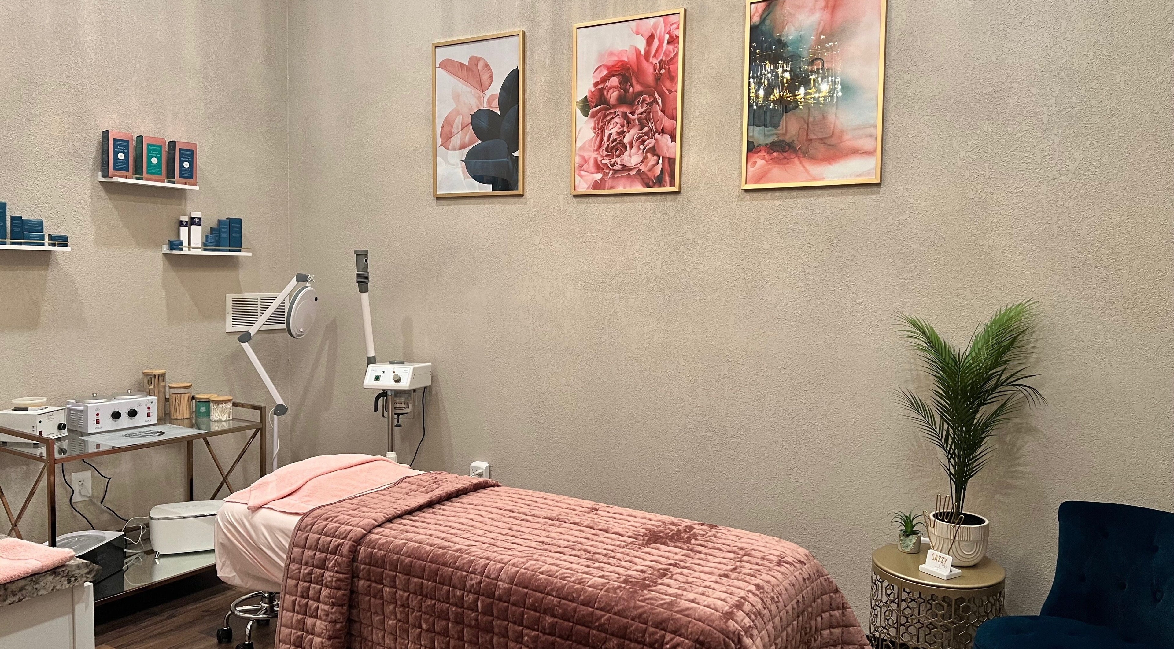 Relaxing treatment room at Raven & Rose Aesthetics LLC, Stevens Point, Wisconsin, US with calming decor.
