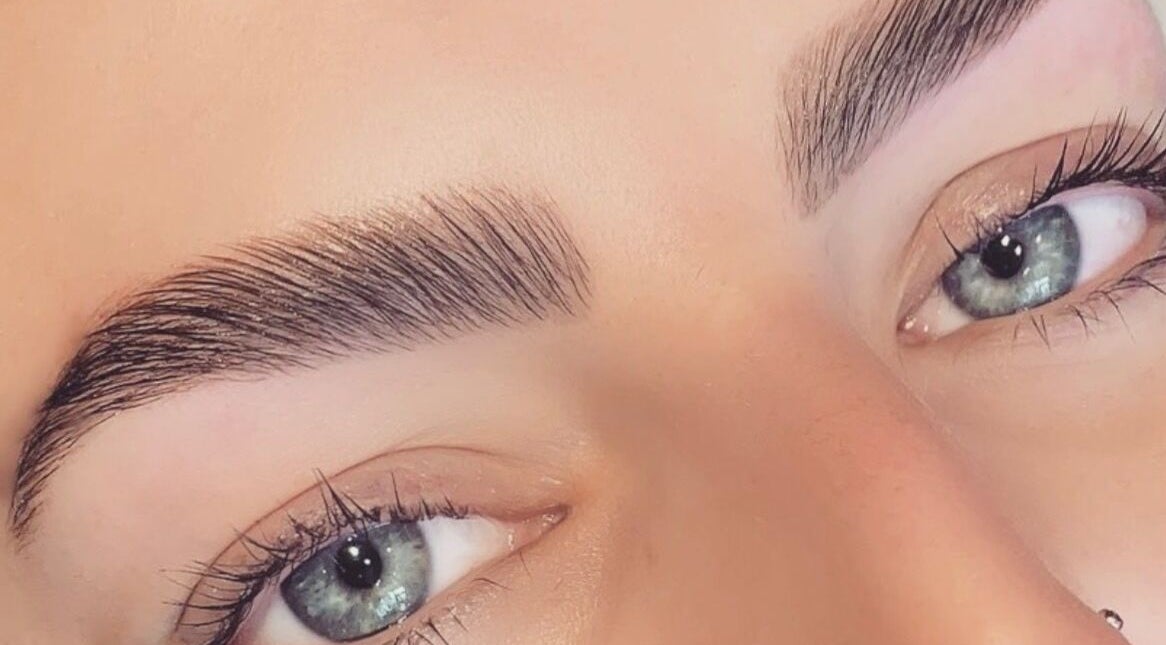 Perfectly shaped eyebrows from Mint Salon & Academy, Derby, England, GB enhance natural beauty.