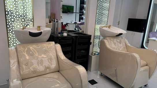 Diamond Beauty Women Salon