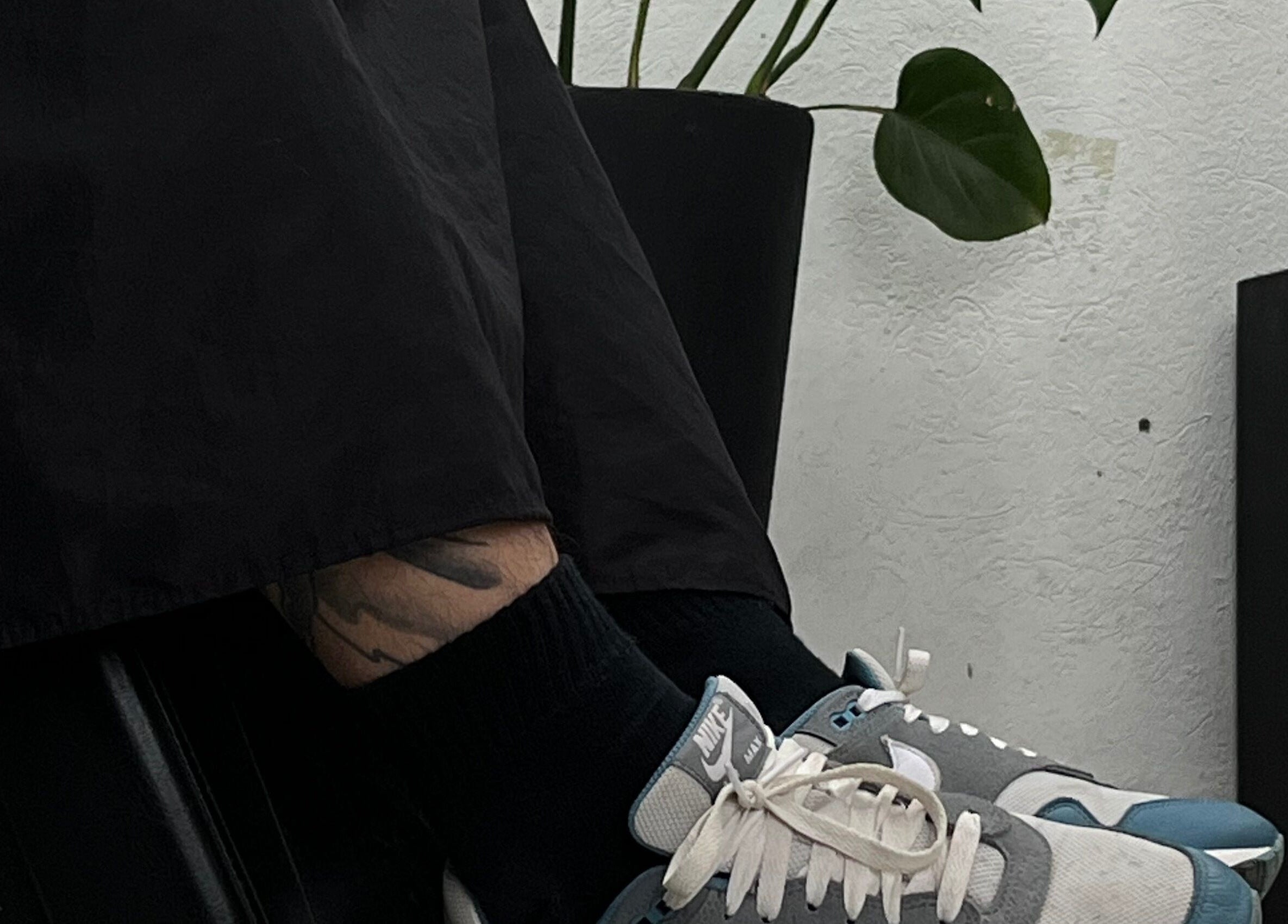 Interior moderno y relajado de 𝕮𝖚𝖙𝖟 studio en Pilar, Provincia De Buenos Aires, AR.