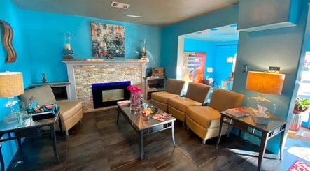 Blondology Salon