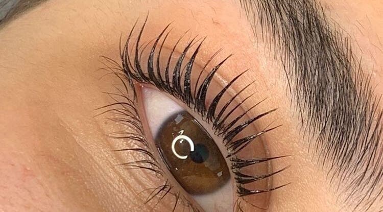 Close-up of elegant lash lift at Gala Beauty PR in San Juan, Puerto Rico, PR.
