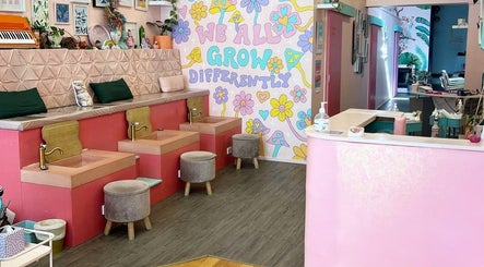 Miss Jay's Nails - Footscray showcases a vibrant interior in Melbourne, Victoria, AU with artistic floral decor.