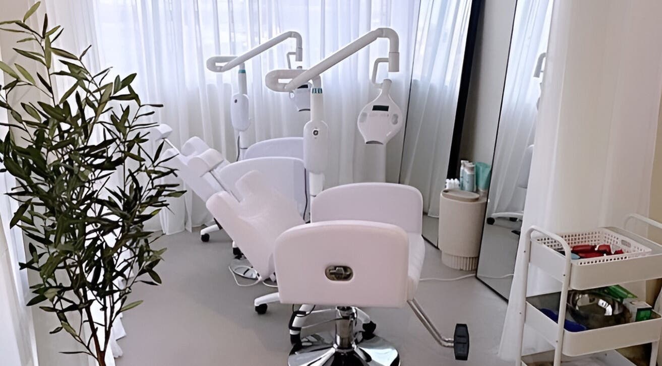 EYESMILE ARTISTRY salon interior with modern chairs and equipment in Maroochydore, Queensland, AU.
