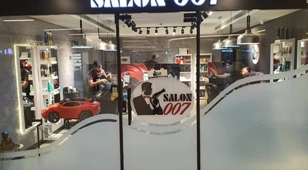 Salon007