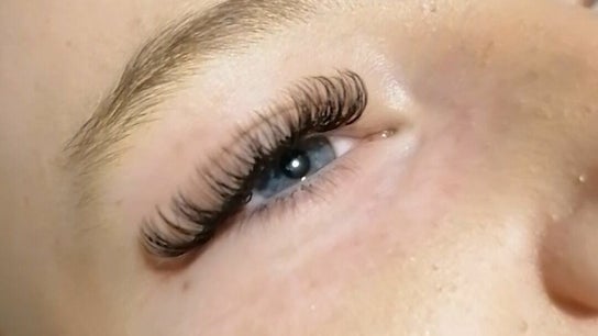 Lisa's Lashes and Beauty