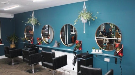 Εικόνα Squires And Lane Academy Salon 2