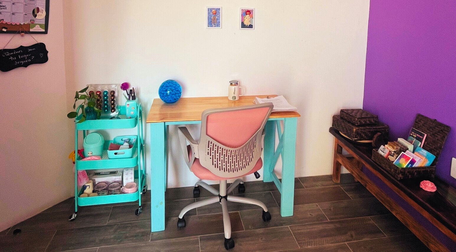 Espacio acogedor en Cristina Almanza Chávez, Morelia, Michoacán, MX, con escritorio y silla moderna.