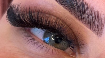 Rebel Lashes Perth afbeelding 2
