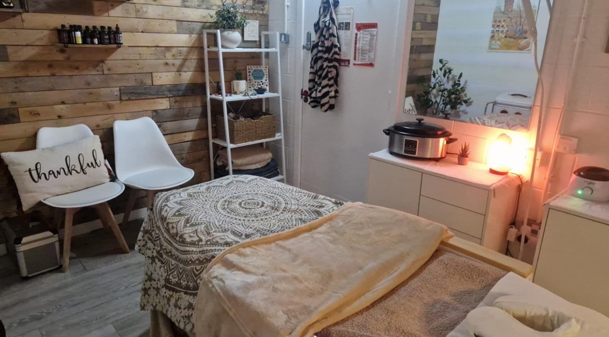 Calm therapy room at Soozen Sunderland, Sunderland, England, GB with cozy decor and ambient lighting.