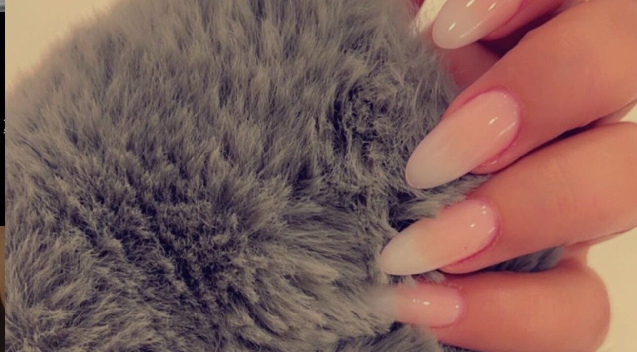 Stylish gradient nails at Baklah Salon, Al Khobar, Eastern Province, SA.