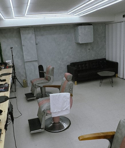 Thieves Barber, bilde 2