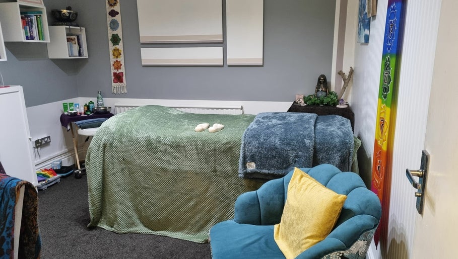Calm Within Therapies Yoga Wellbeing at The Butterfly Rooms – kuva 1