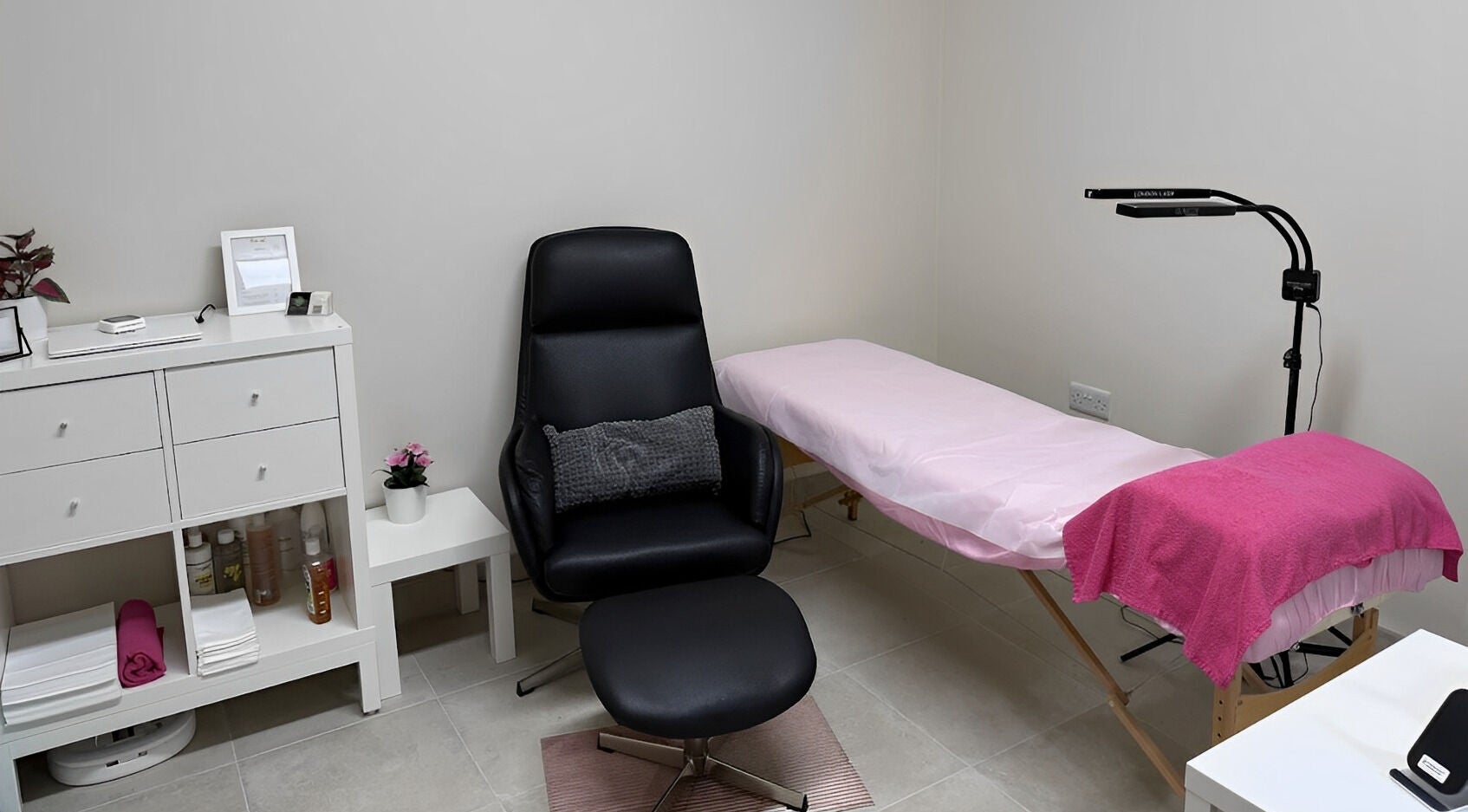 Rianne’s Room (Elegance Studio) in Ballygar, County Galway, IE features a relaxing treatment space.