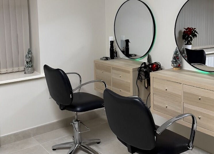 Modern styling stations at Rianne’s Room (Elegance Studio), Ballygar, County Galway, IE.