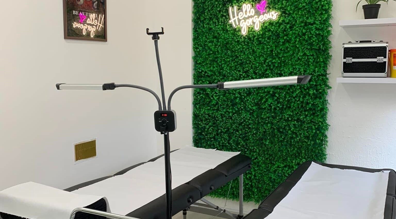 Modern treatment room at Shifnal Nails and Beauty in SHIFNAL, England, GB, featuring vibrant green decor.