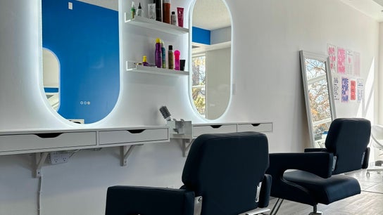 Salon White Blue