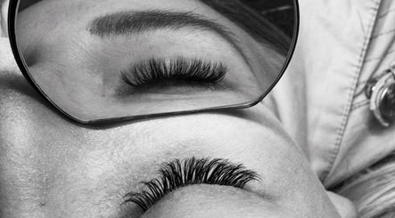 Close-up of eyelash extensions at Lashiez, Pretoria, Gauteng, ZA, reflecting precision and beauty.