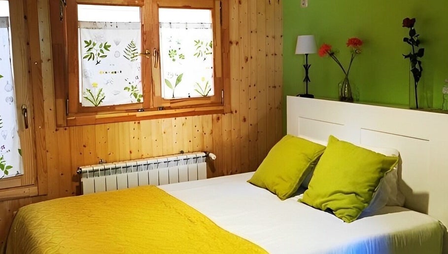 Habitación acogedora en Gea - Centro de Danza y Bienestar, Alcalá De Henares, Comunidad De Madrid, ES.