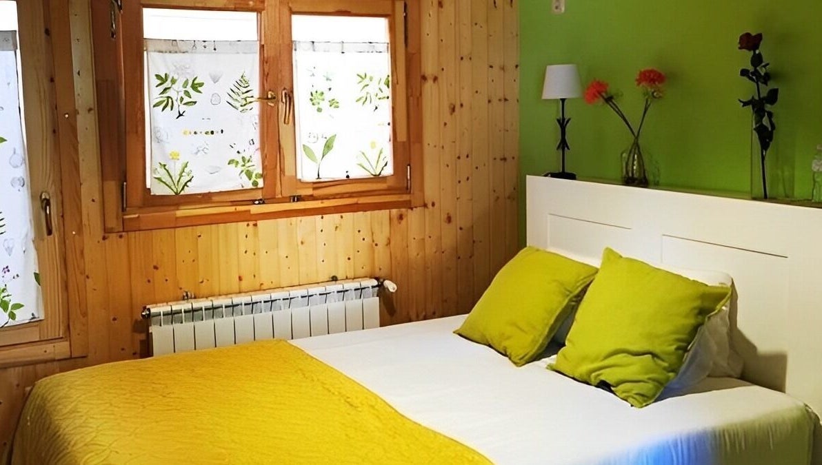 Habitación acogedora en Gea - Centro de Danza y Bienestar, Alcalá De Henares, Comunidad De Madrid, ES.