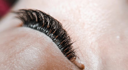 Fabulash Studio image 3