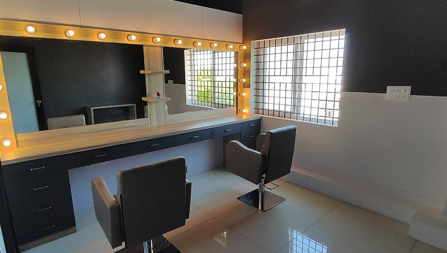 Hình ảnh 1 của Ready To Shine - Ladies Salon