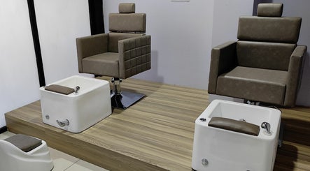 Hình ảnh 2 của Ready To Shine - Ladies Salon