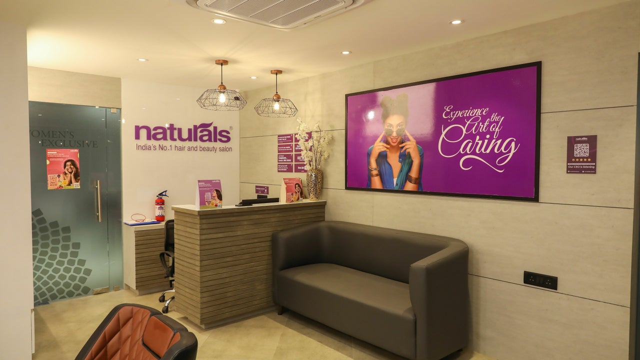 Naturals deals beauty parlour